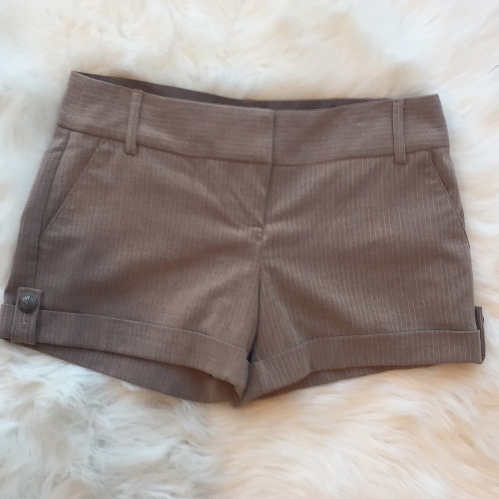 Zinc cuffed shorts